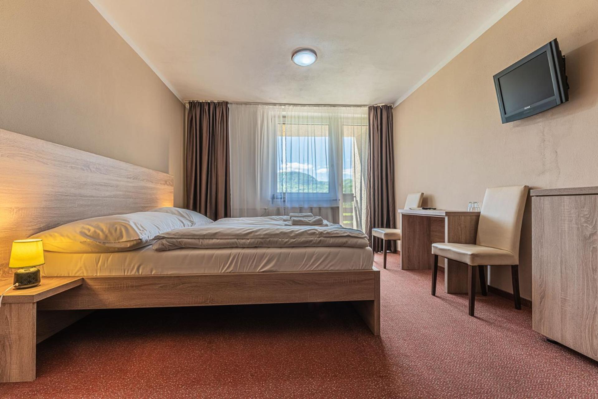 Grand Hotel Rooms Spisske Tomasovce Экстерьер фото
