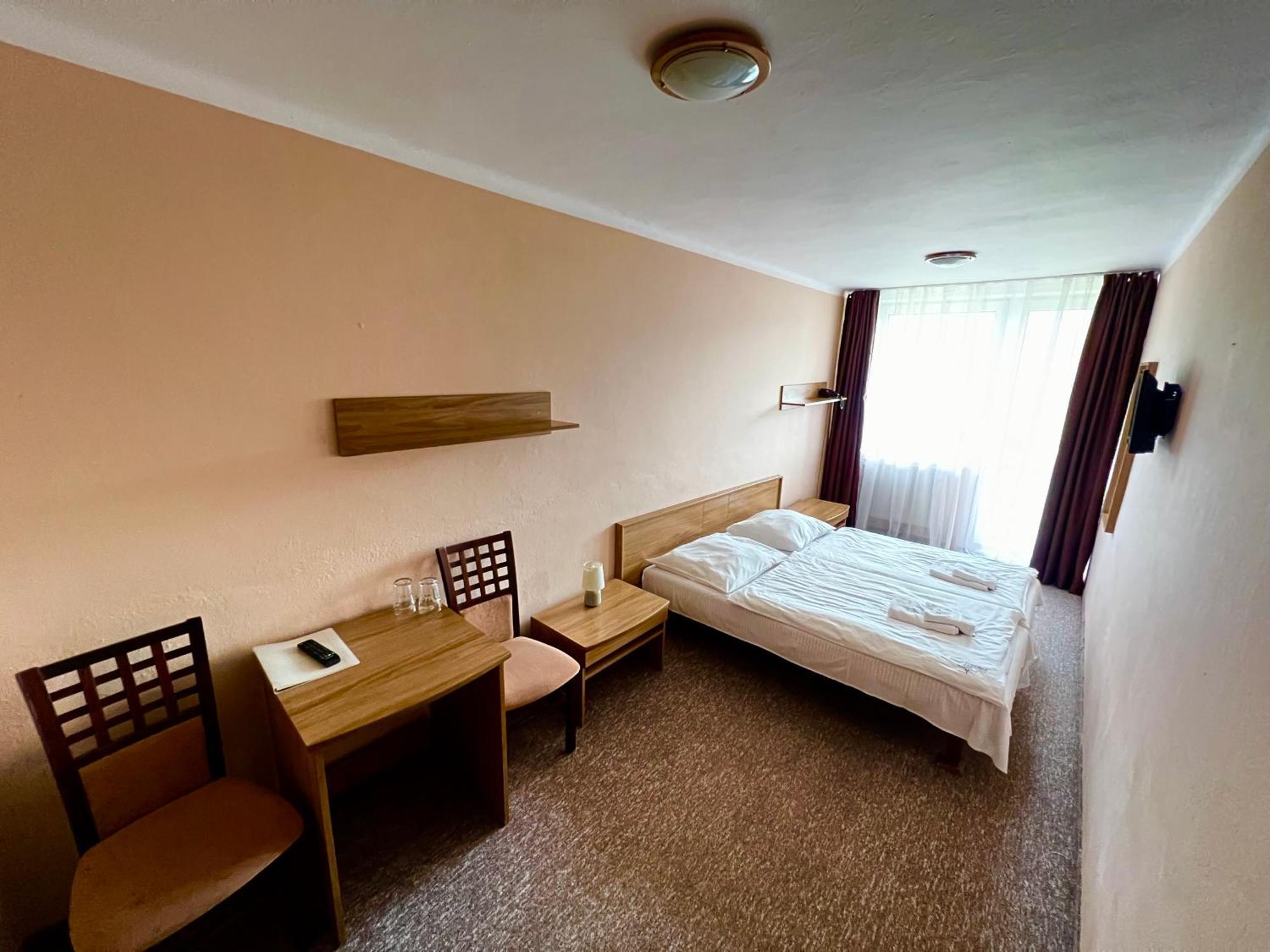 Grand Hotel Rooms Spisske Tomasovce Экстерьер фото